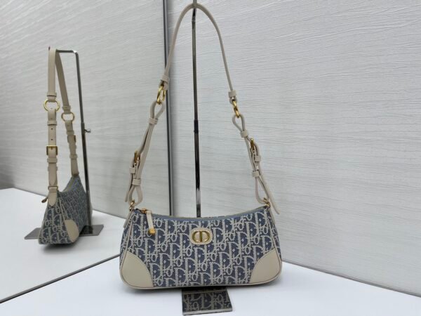 30 Montaigne Wanderlust Mini Handbag