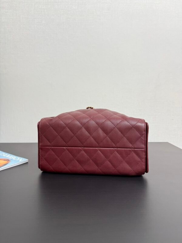 25 Advanced Handicraftshop Series CHANEL 25 small handbag