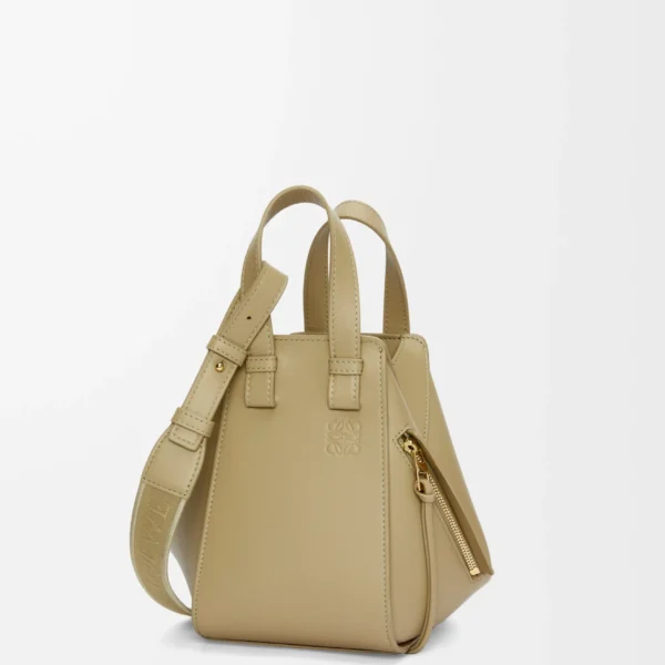 Compact Hammock bag in satin calfskin